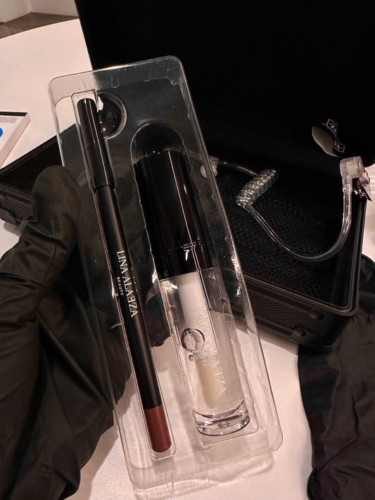 What's included Inside of Case Closed lip combo set. Option of a dark or medium brown lipliner.